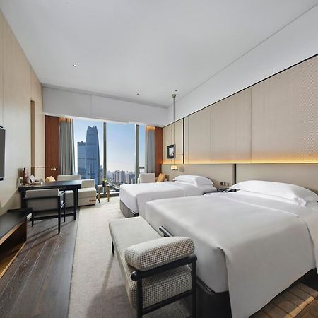 Intercontinental Dongguan By Ihg - Free Shuttle Bus To Canton Fair During Canton Fair Period Exterior photo