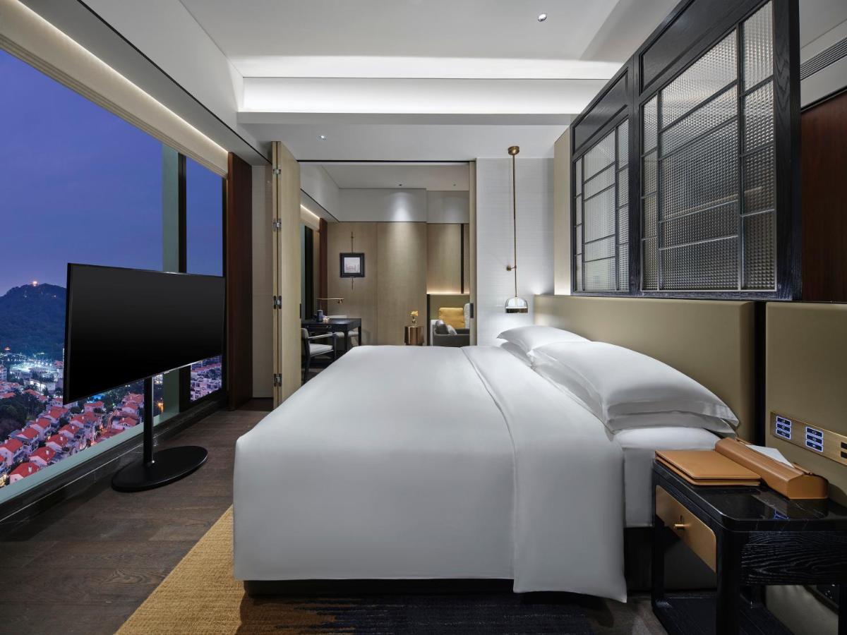Intercontinental Dongguan By Ihg - Free Shuttle Bus To Canton Fair During Canton Fair Period Exterior photo