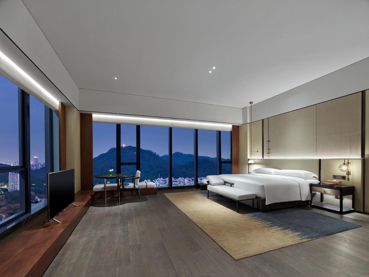 Intercontinental Dongguan By Ihg - Free Shuttle Bus To Canton Fair During Canton Fair Period Exterior photo